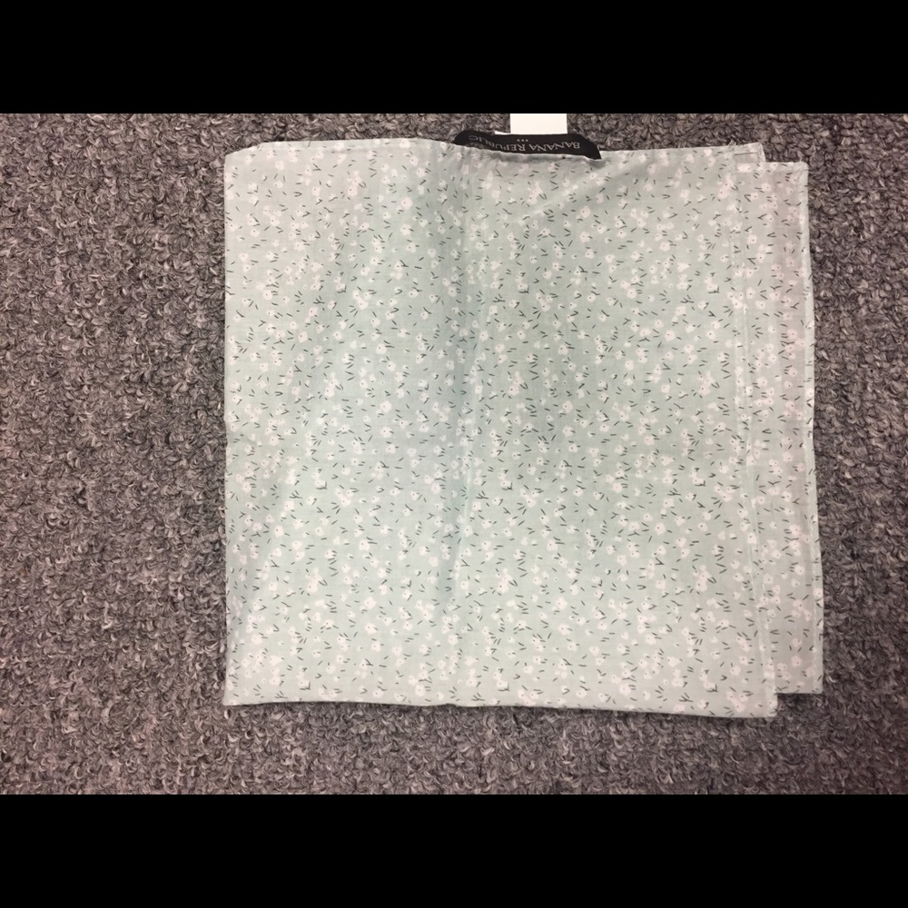 Banana Republic pocket square